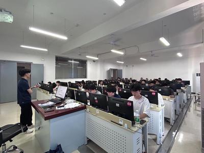深耕技术沃土，共绘智创蓝图——信息工程学院开展公开教学教研观察活动