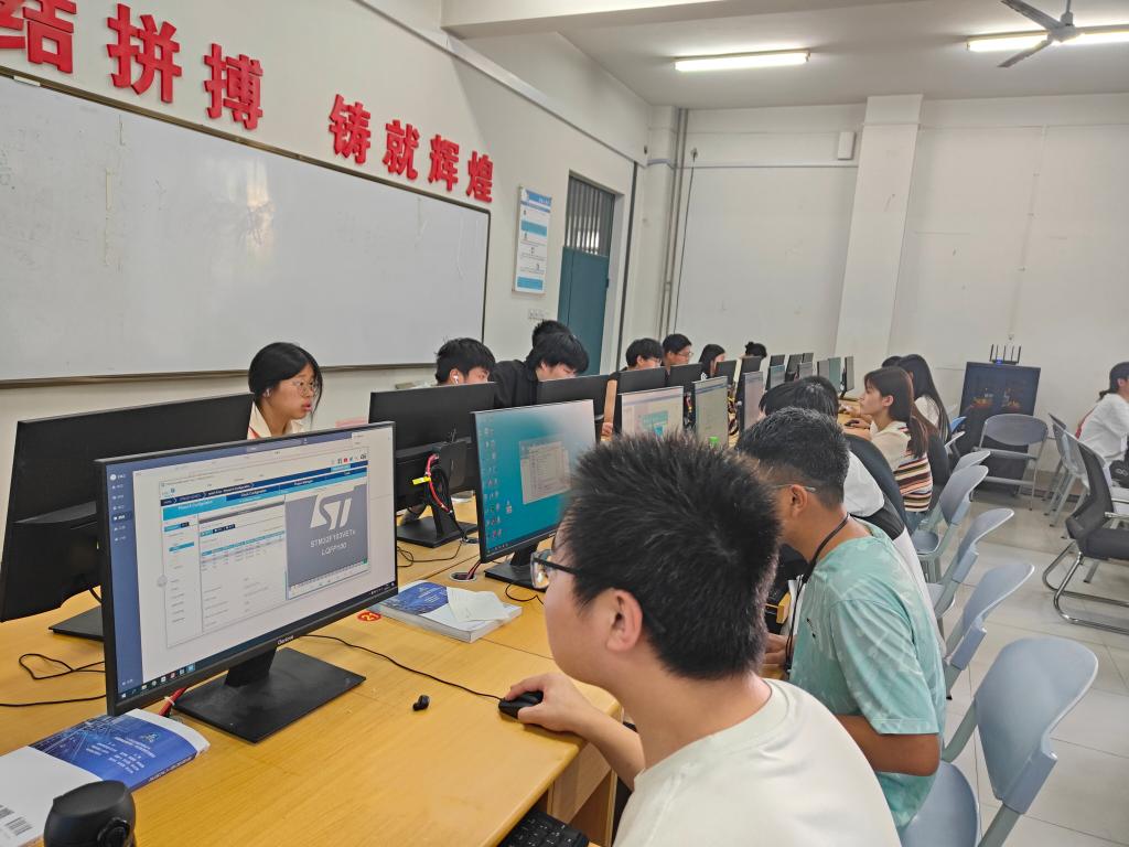 职业技能竞赛月 | 信息技术工程系举行物联网应用技术技能竞赛成果显著